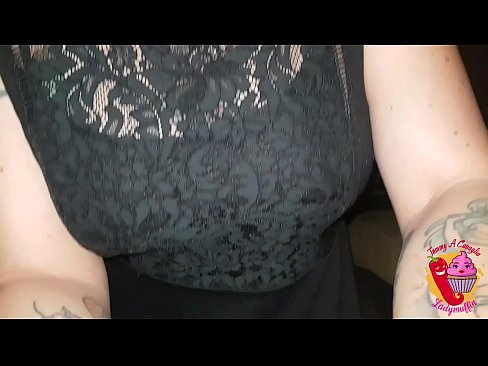 ❤️ Slutty ګامه خور هغه ته یو blowjob او هسپانوي ورکوي ❌ ❌❤